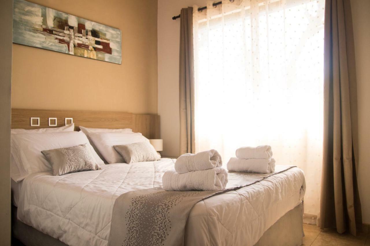 La Riviera Aparthotel Fernando de la Mora Eksteriør bilde